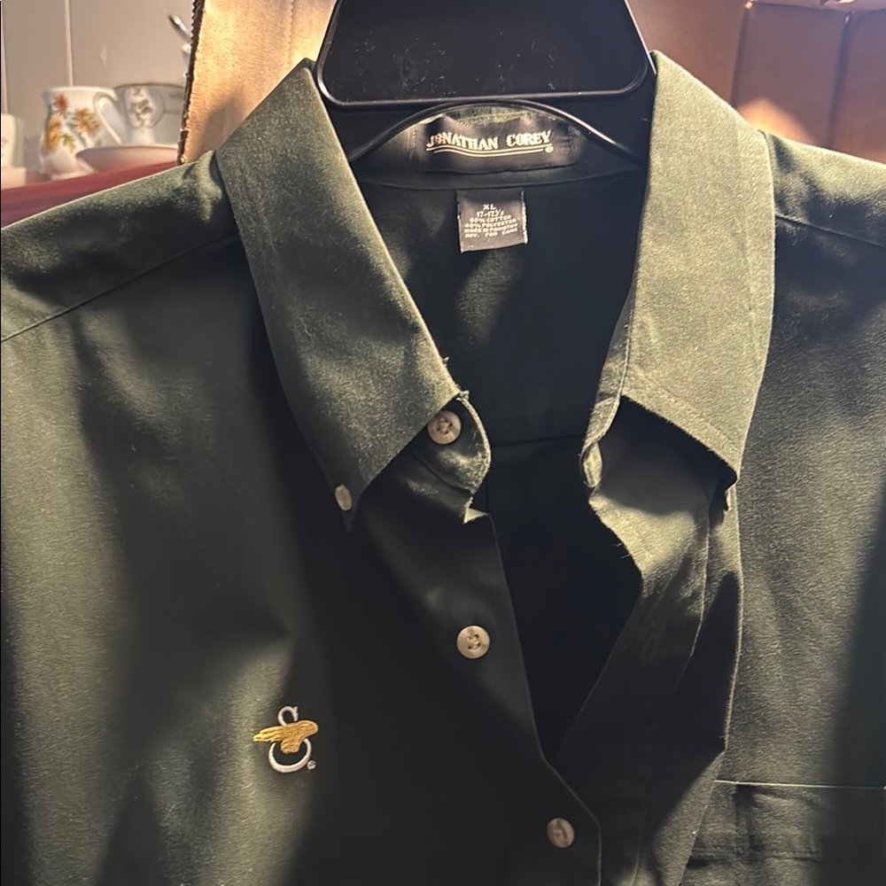 Classic Green Dress Shirt with Embroidered Detail